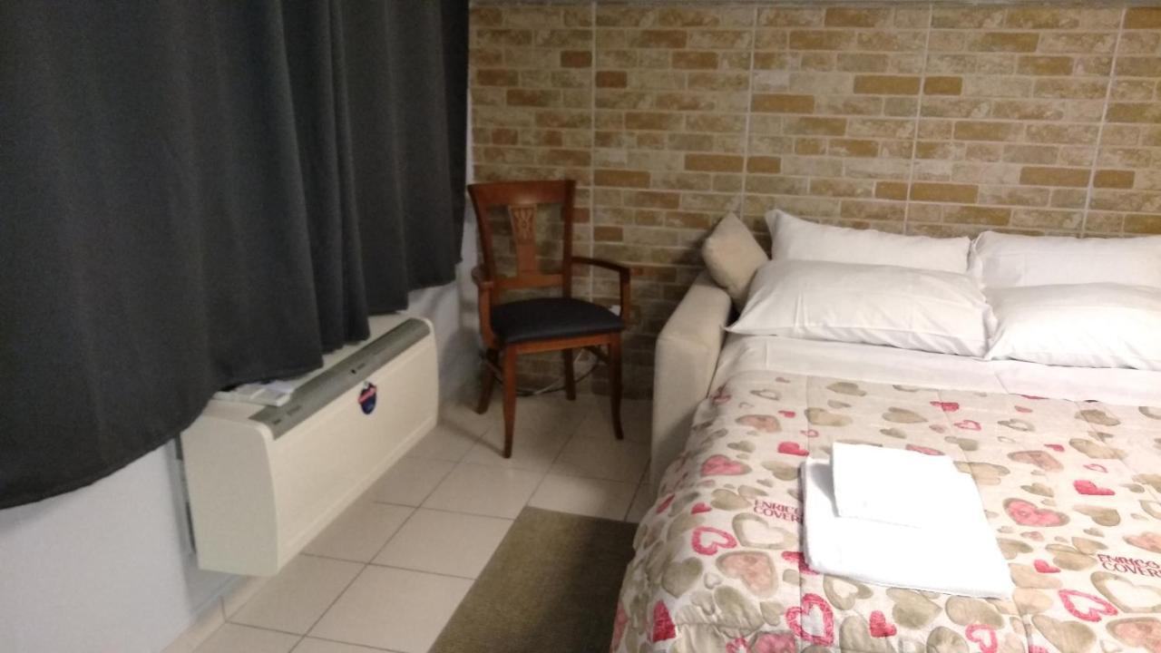 Monolocale Via Leopardi Hotel Pescara Kültér fotó