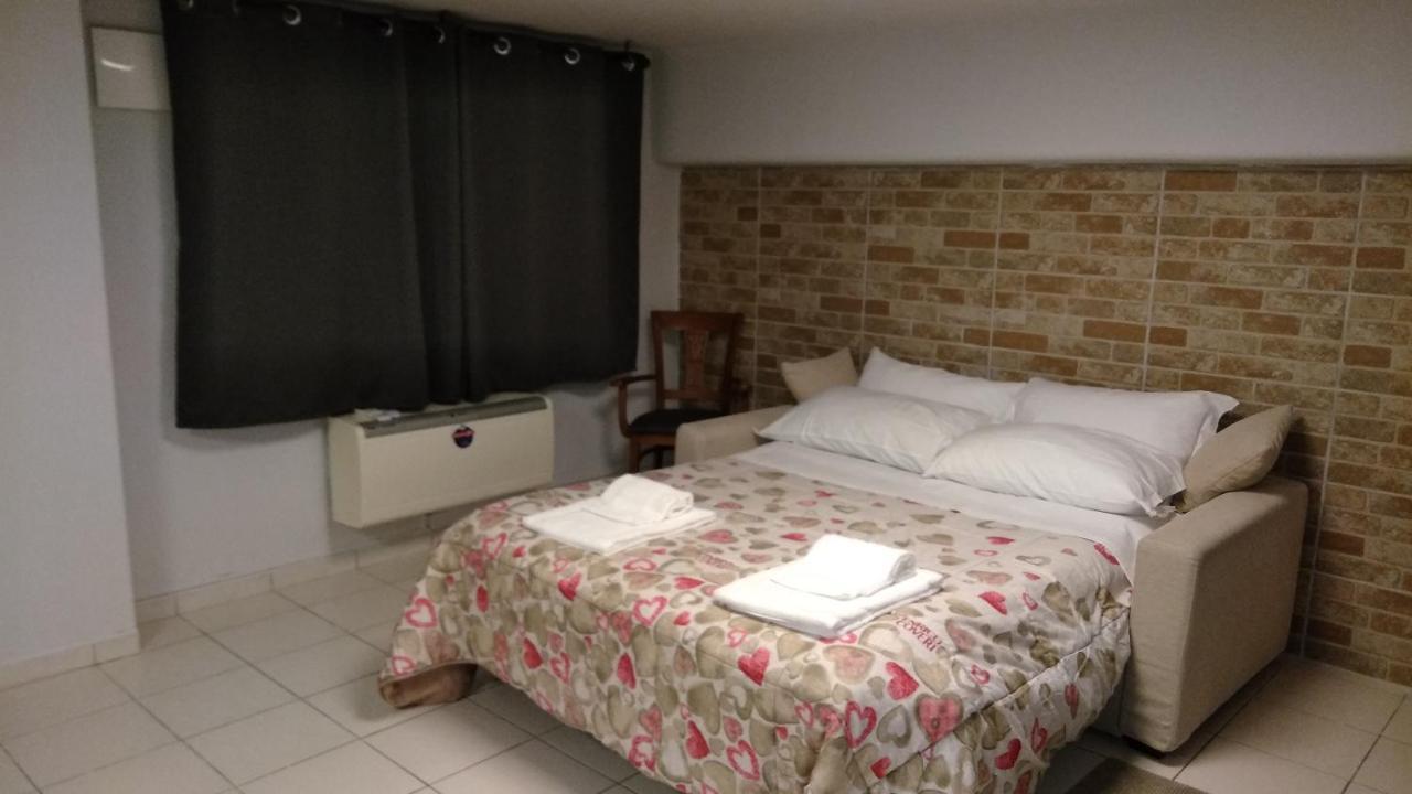 Monolocale Via Leopardi Hotel Pescara Kültér fotó